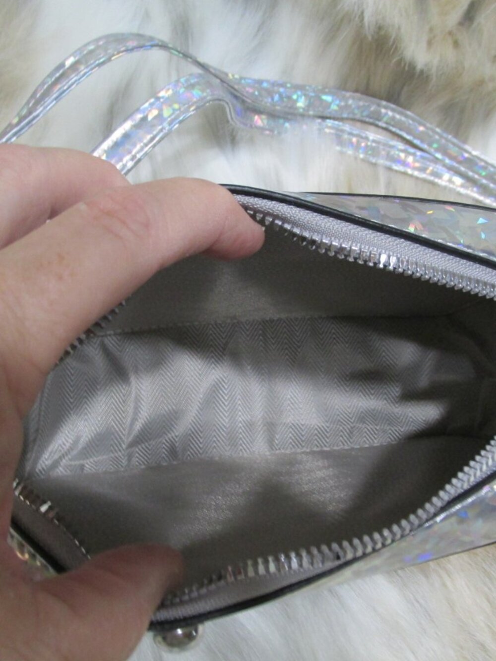 P3375-NEW Holographic Camera Shoulder/Crossbody Bag - Picture 2 of 2